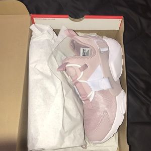 Brand New !!!! nike huarache air pink